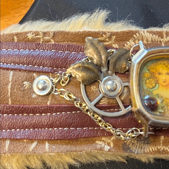 Steampunk Brown Leather Wristband with Gears and Portrait - Picture 4 of 8